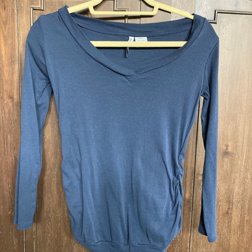 Maternity shirts and tanks bundle size small